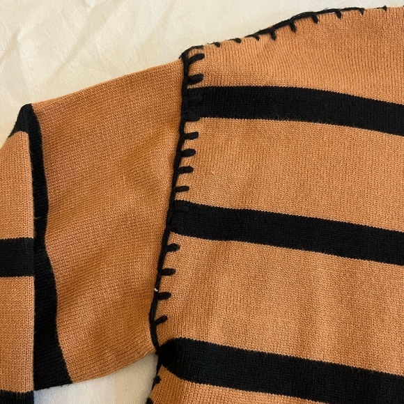 TAHARI Women’s Mock Neck Viscose Sweater, Size Large. - Picture 4 of 8